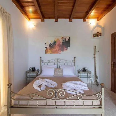 Villa Green Fragiata Featuring A Heated Pool Spa