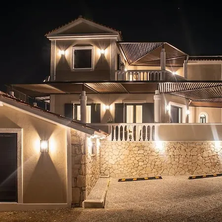 Green Fragiata Featuring A Heated Pool Spa Villa Agalas