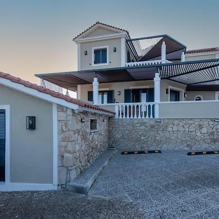 Green Fragiata Featuring A Heated Pool Spa Villa