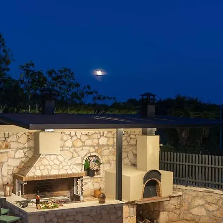 Green Fragiata Featuring A Heated Pool Spa Villa *