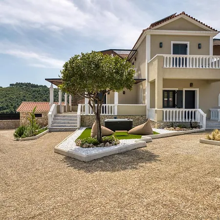 Green Fragiata Featuring A Heated Pool Spa Villa *